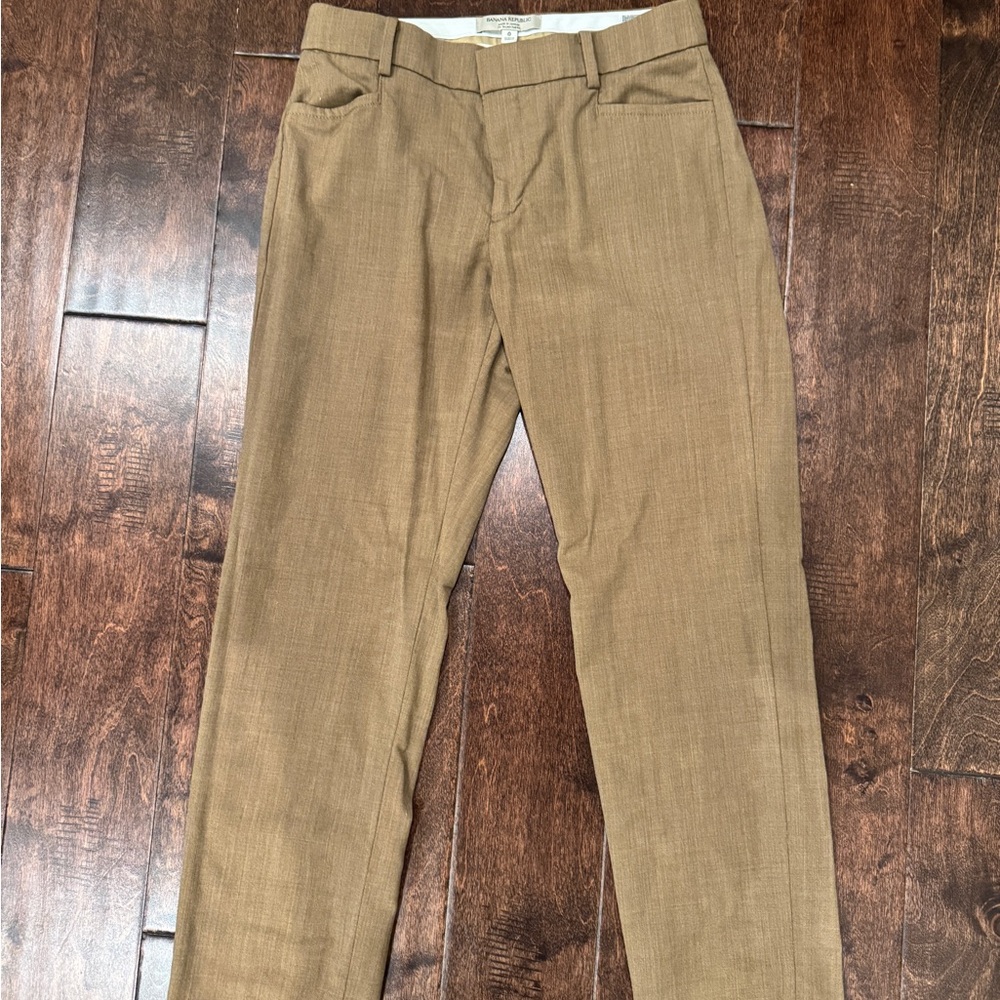 Banana Republic Women's Tan Cropped Pants